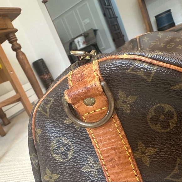 Authentic LV Keepall Bandoulière 55 - Picture 15 of 17